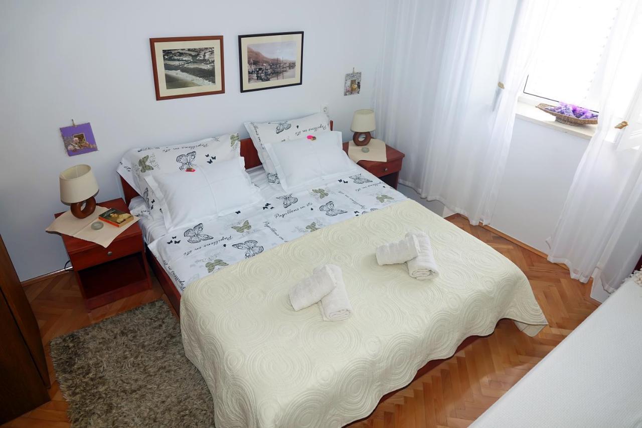 מאקרסקה Two-Bedroom Apartment In The Centre מראה חיצוני תמונה